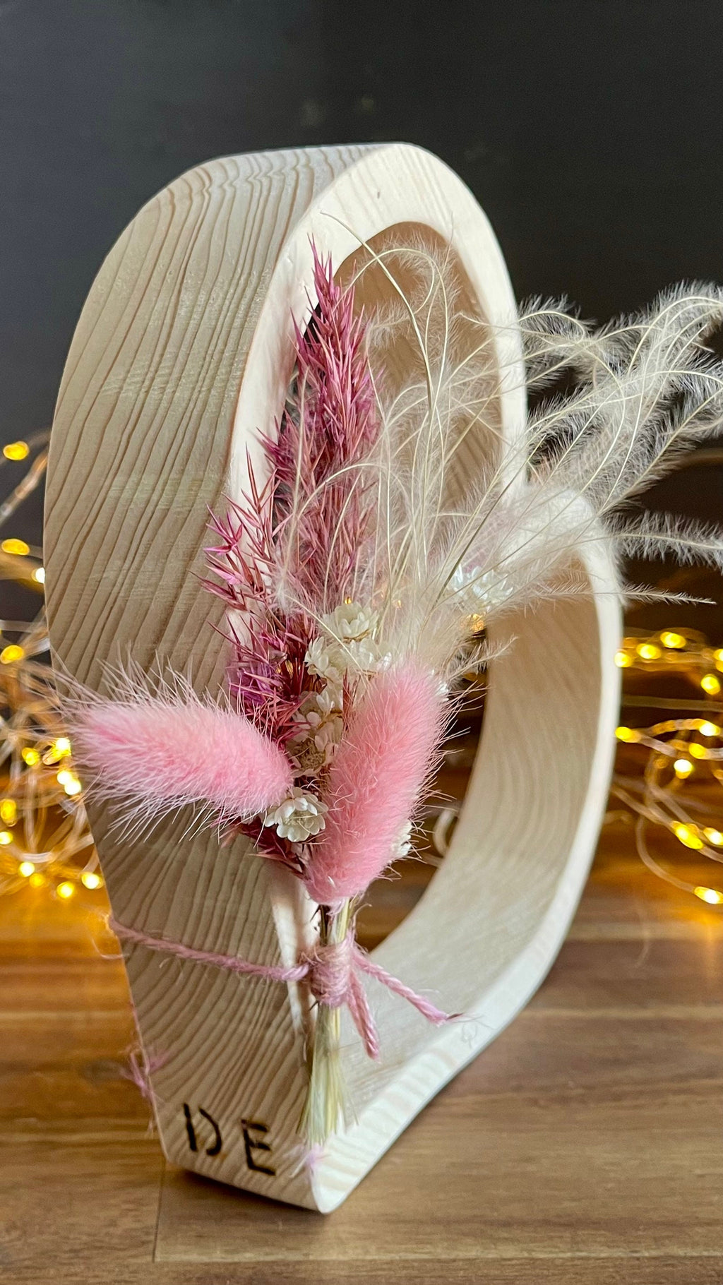 Herz aus Holz mit Trockenblumen - Geschenk zur Hochzeit & Geburtstag