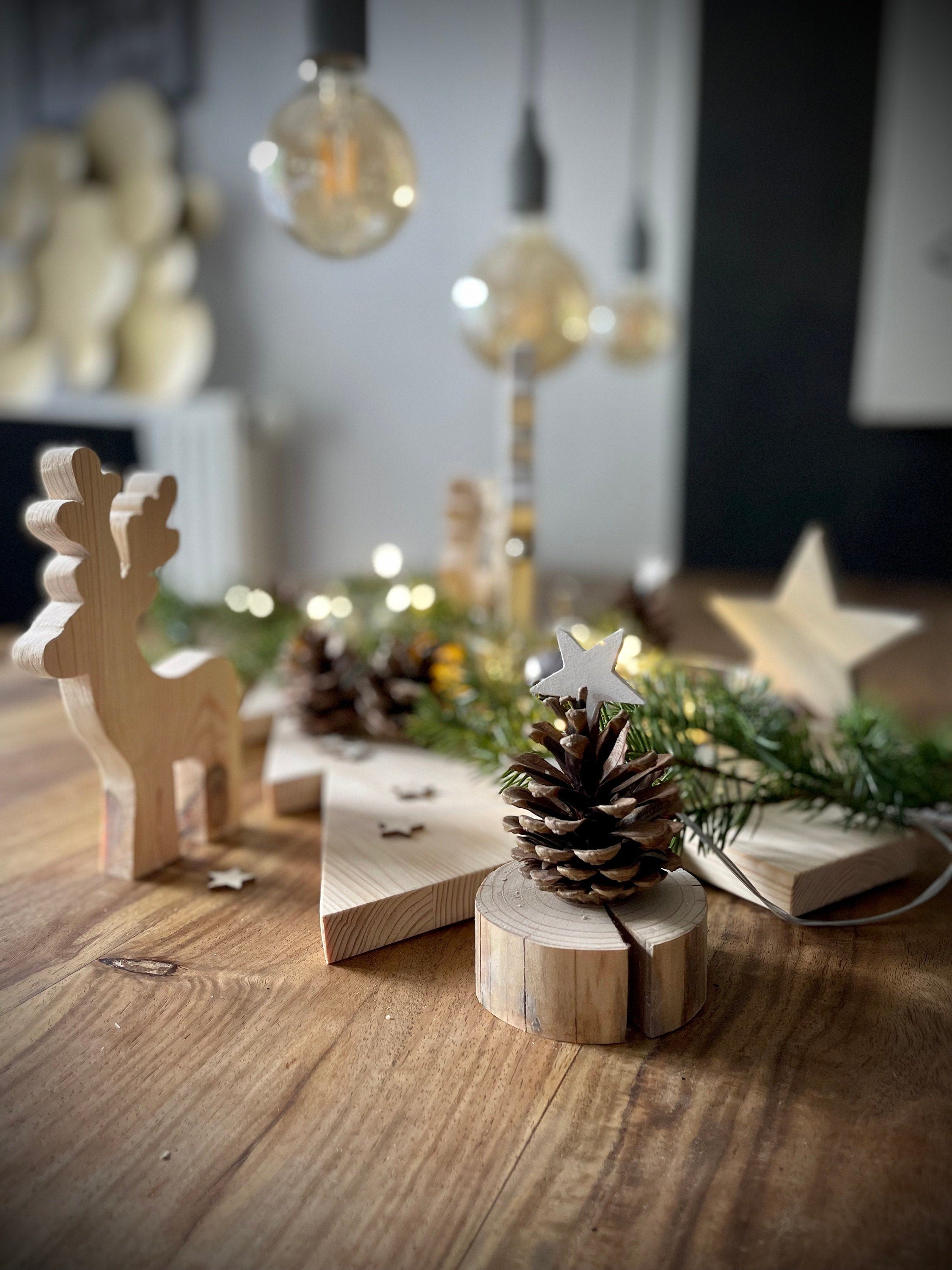 Adventskranz aus Holz - Nachhaltiger Tannenbaum-Kerzenhalter für Weihnachten