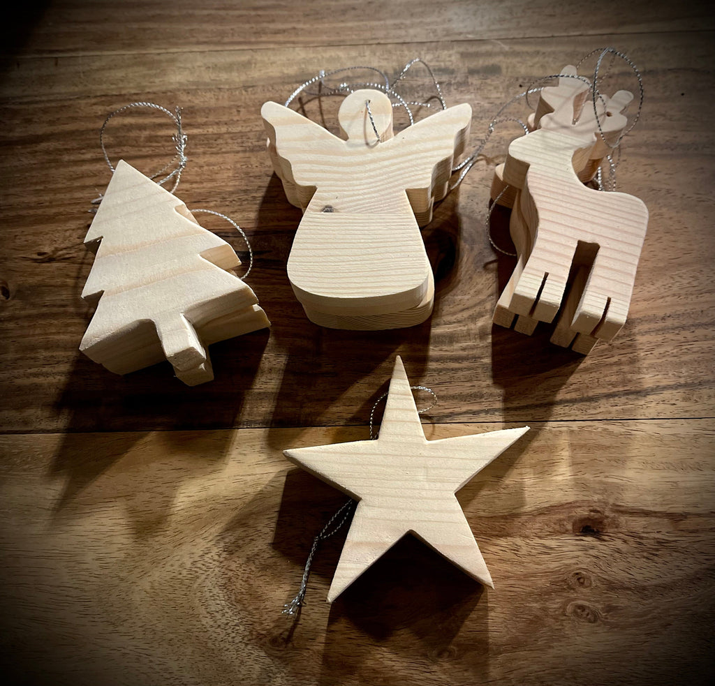 Weihnachtsbaumschmuck 4er-Set aus Holz - Engel, Rentier, Tannenbaum, Stern