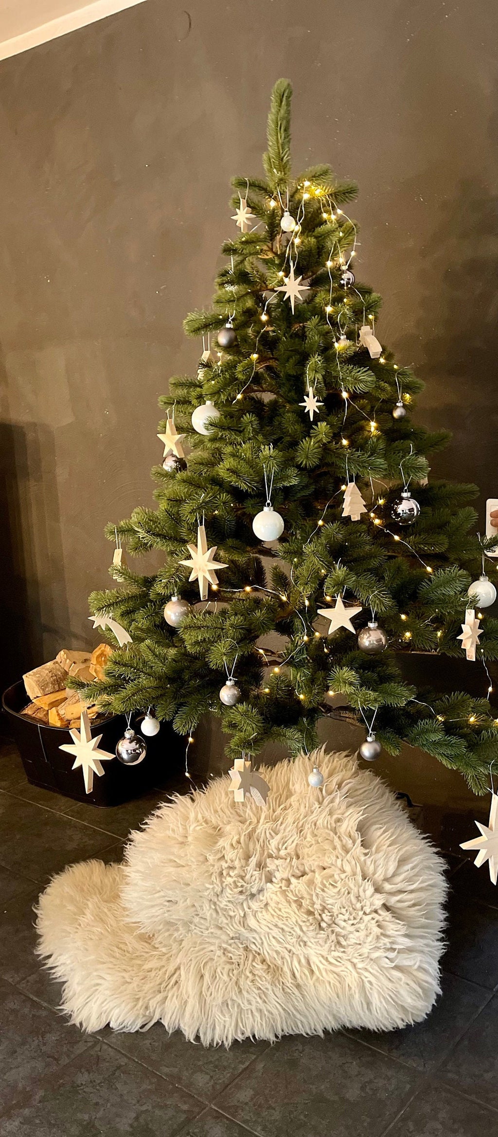 Weihnachtsbaumschmuck 4er-Set aus Holz - Engel, Rentier, Tannenbaum, Stern