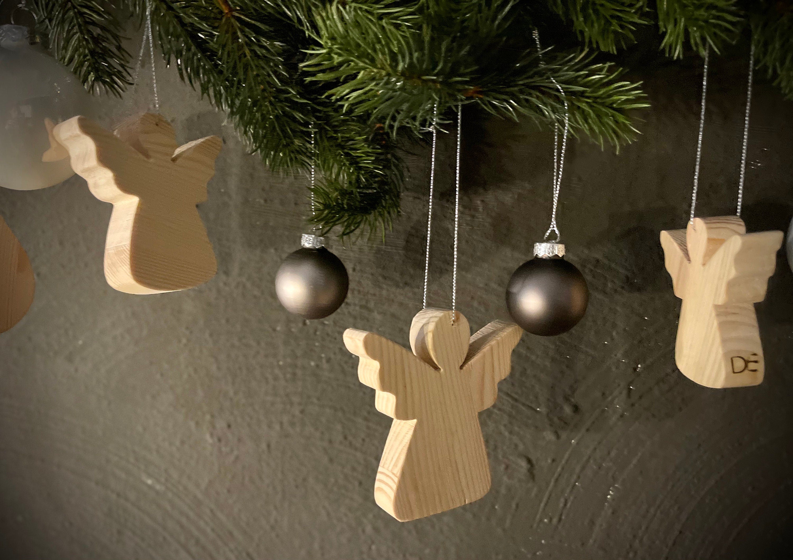 Weihnachtsbaumschmuck aus Holz - Verschiedene Motive nachhaltig & handgefertigt