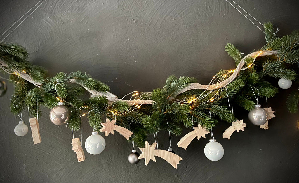 Weihnachtsbaumschmuck aus Holz - Verschiedene Motive nachhaltig & handgefertigt