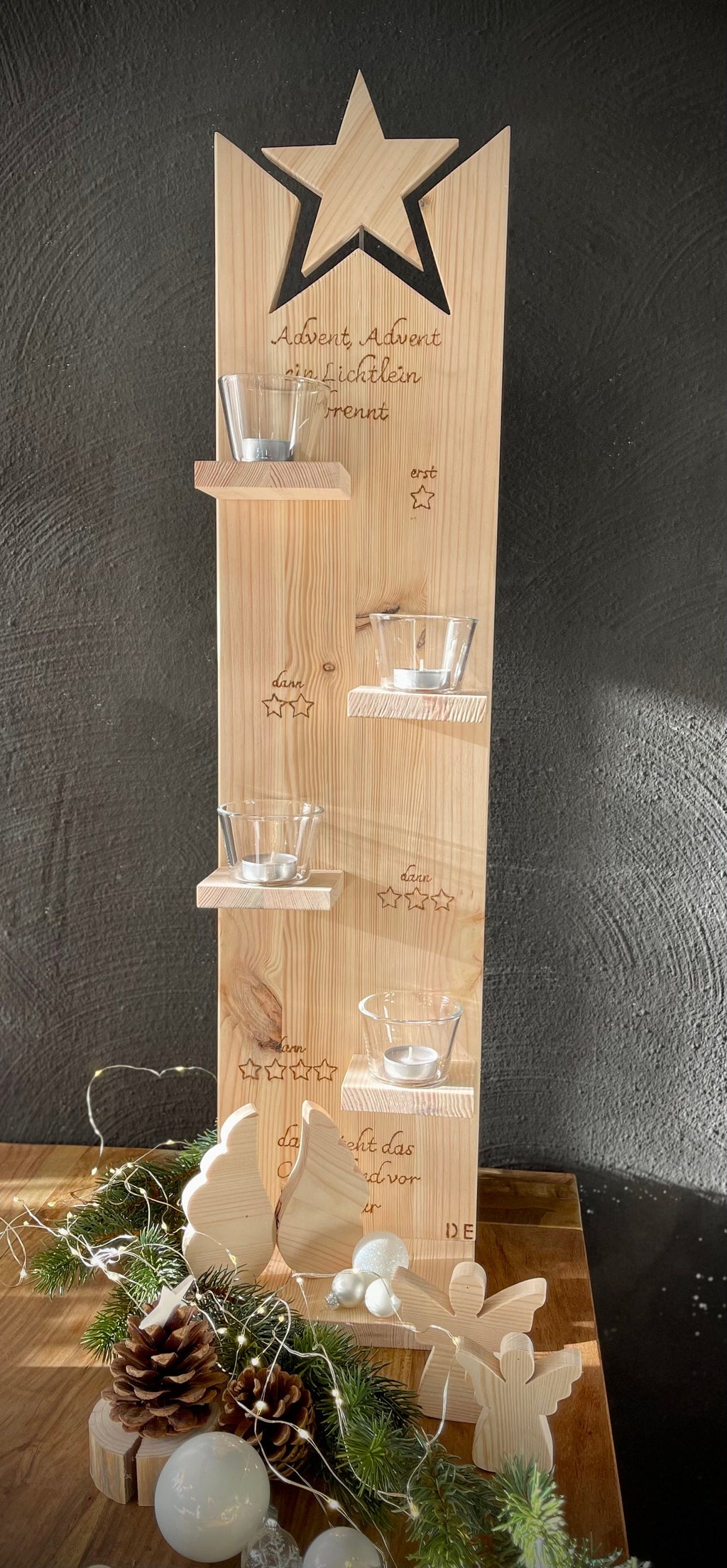 Adventsbaum aus Holz - Adventskranz Stele für Weihnachten