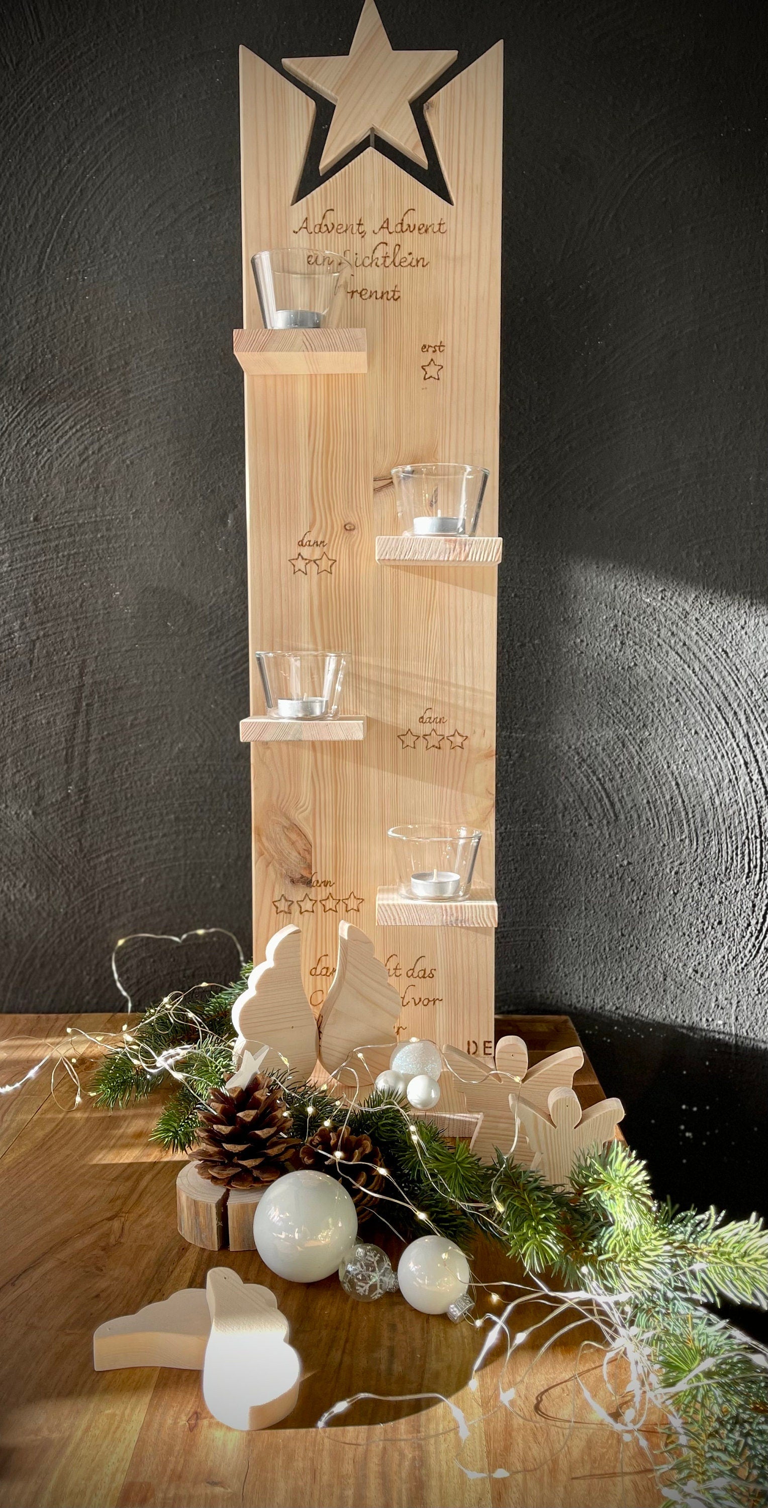 Adventsbaum aus Holz - Adventskranz Stele für Weihnachten