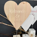 Herz Stele aus Holz - Geschenk zur Verlobung, Hochzeit & Muttertag