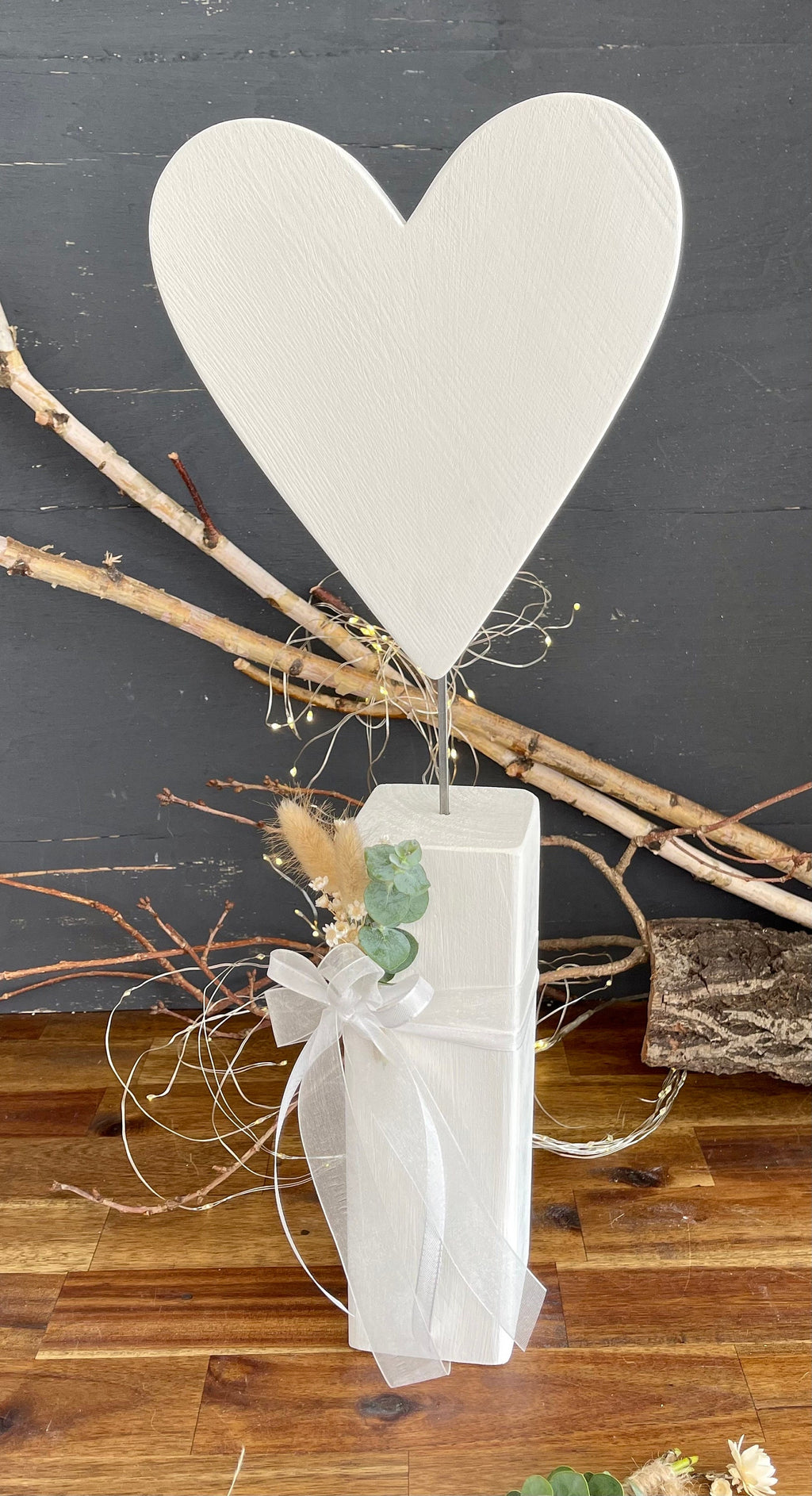 Herz Stele aus Holz - Geschenk zur Verlobung, Hochzeit & Muttertag