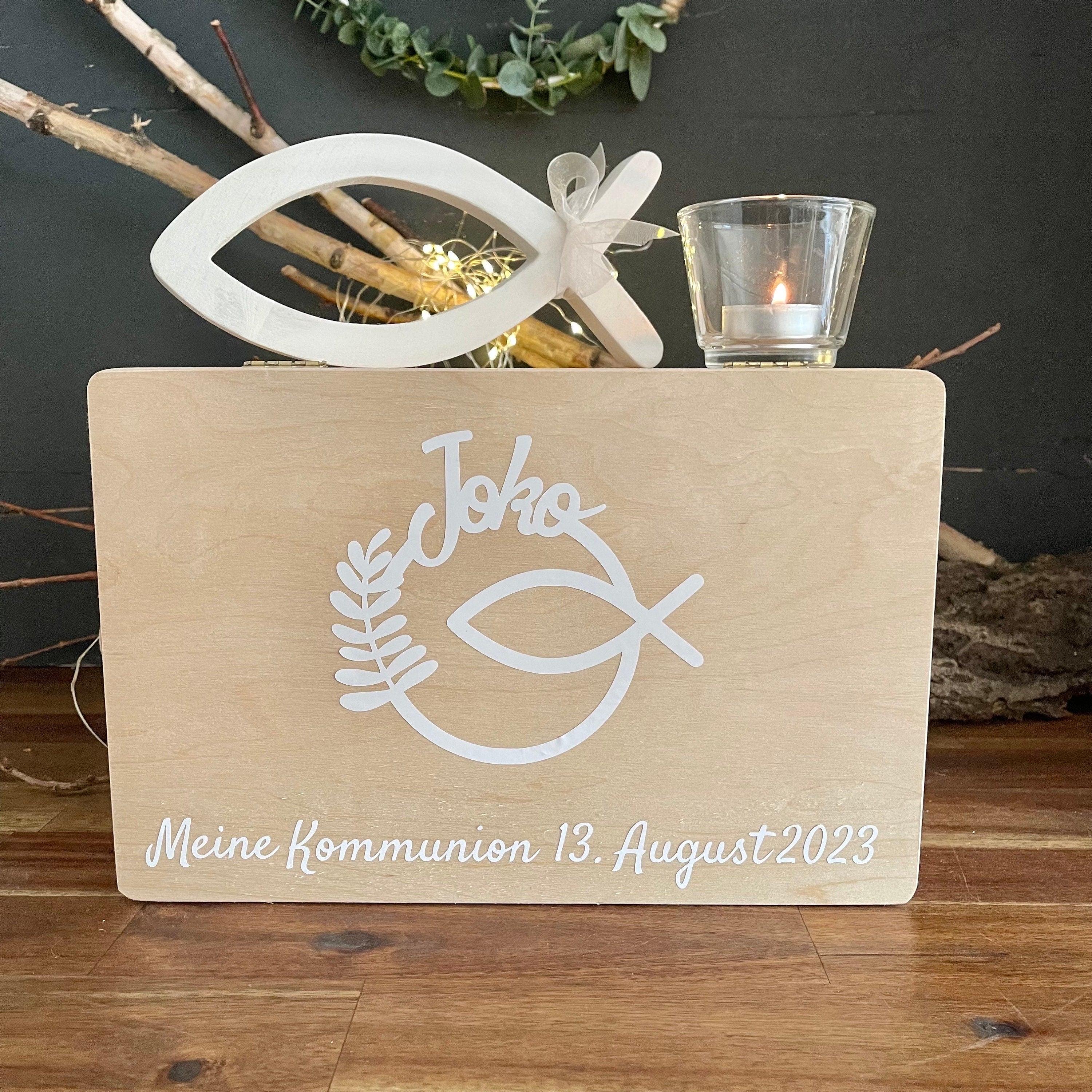 Deko-Artikel zur Taufe & Kommunion - Erinnerungsbox, Tischaufsteller & Gastgeschenke