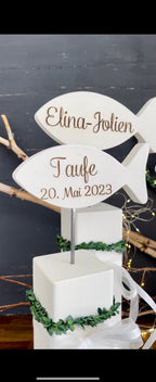 Deko-Set zur Taufe & Kommunion - 2 Stelen mit Fischen, Türkranz & Lichterkette