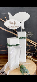 Deko-Set zur Taufe & Kommunion - 2 Stelen mit Fischen, Türkranz & Lichterkette