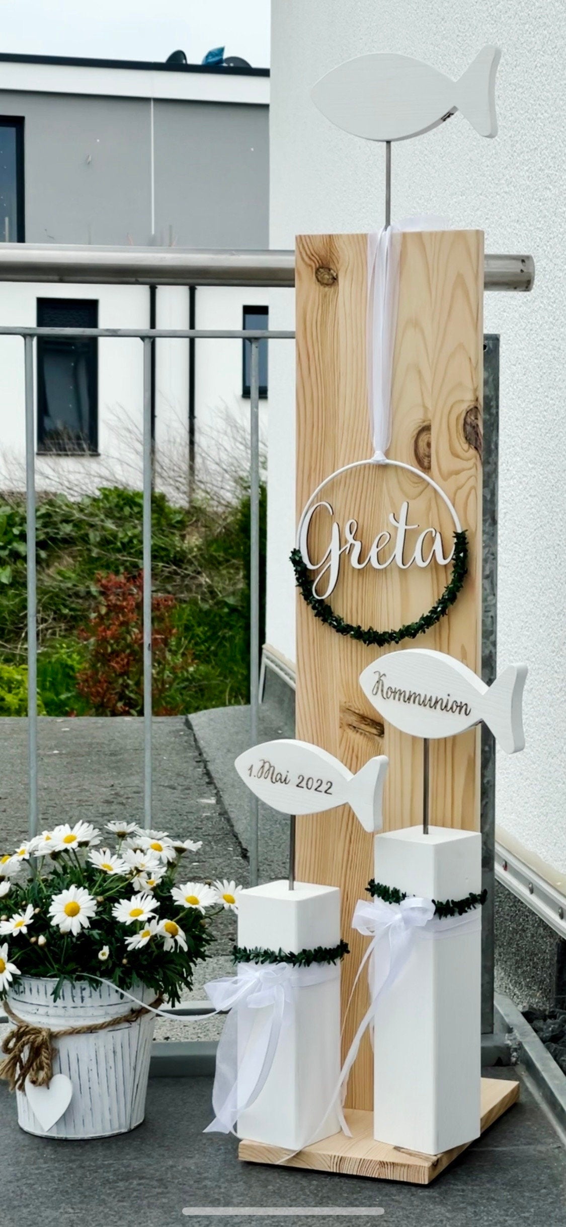 Deko Stelen Set mit Fischen - Taufe, Kommunion & Konfirmation | Personalisierbar mit Namen