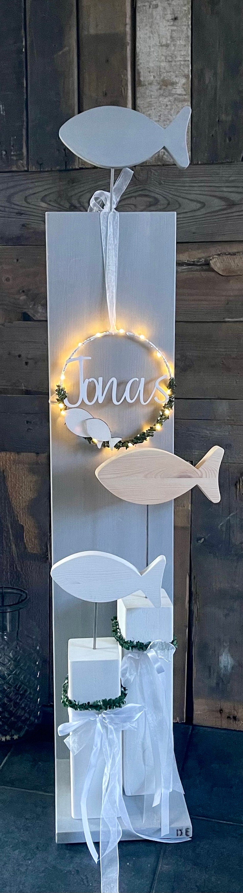 Deko Stelen Set mit Fischen - Taufe, Kommunion & Konfirmation | Personalisierbar mit Namen