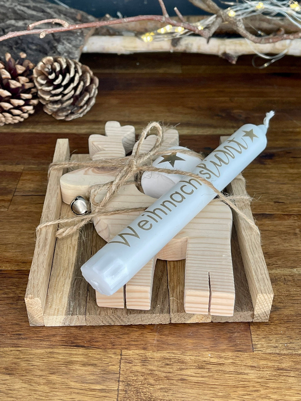 Rentier-Geschenkset aus Holz - Nachhaltige Weihnachtsdeko mit Kerze