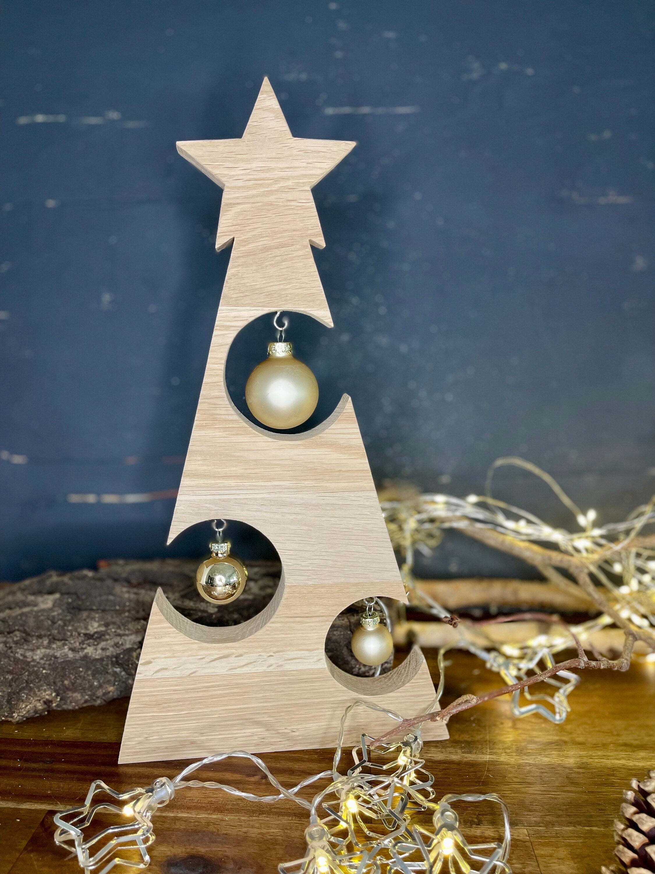 Weihnachtsbaum / Tannenbaum  in 2 Größen aus Eiche, in 2 Größe, einzeln oder als Set (ohne Kugeln, Lichterkette und Deko)