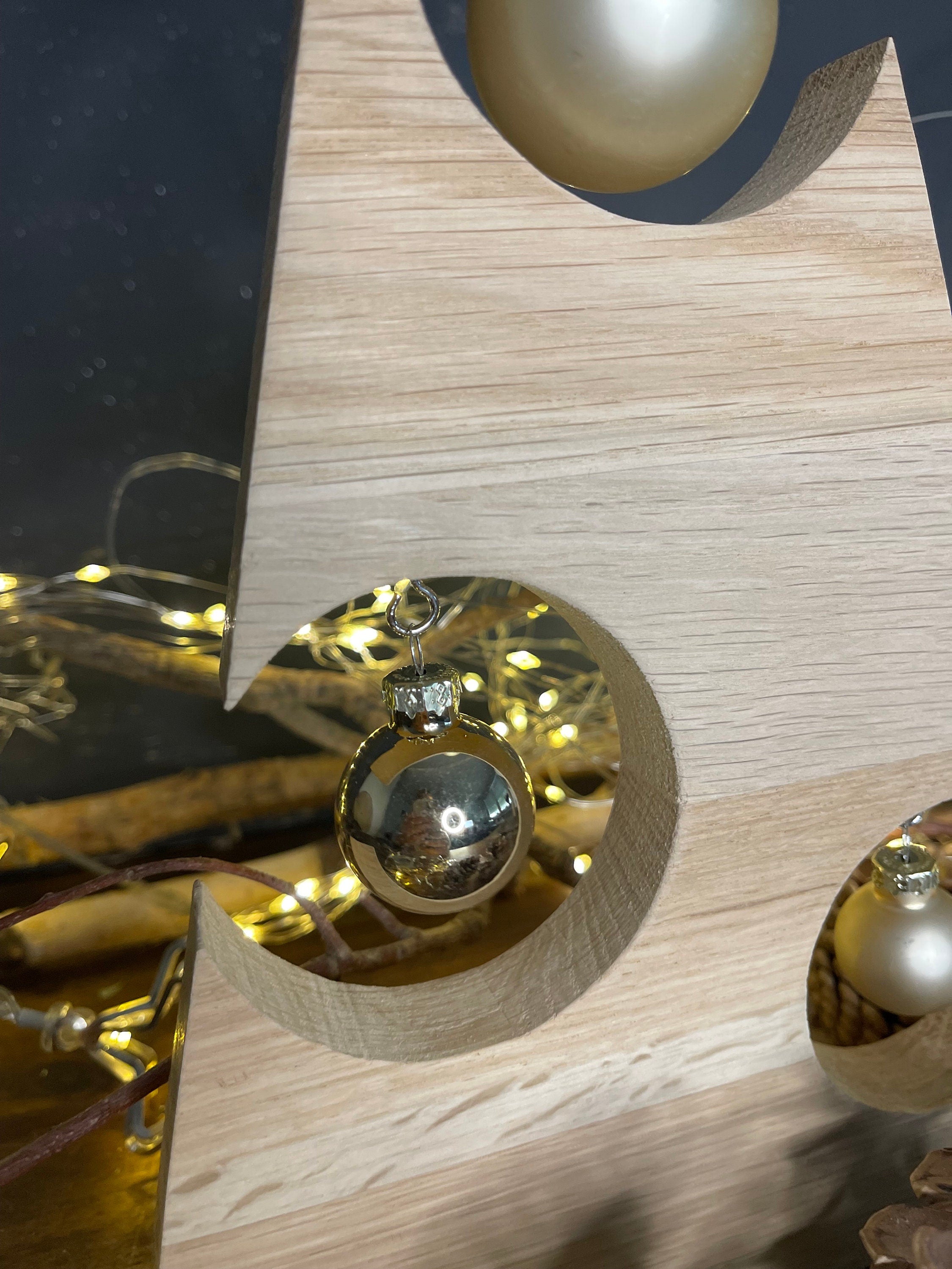 Weihnachtsbaum / Tannenbaum  in 2 Größen aus Eiche, in 2 Größe, einzeln oder als Set (ohne Kugeln, Lichterkette und Deko)