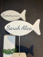 Stele XL mit Fisch zur Taufe & Kommunion - Mit Kränzchen & Schleife in 2 Größen