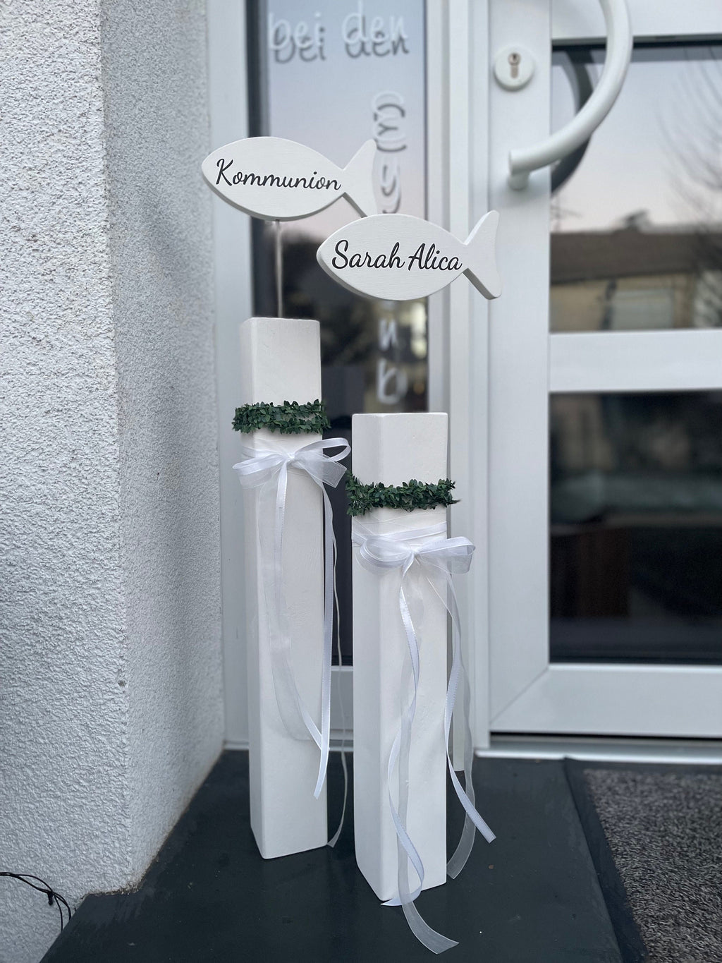 Stele XL mit Fisch zur Taufe & Kommunion - Mit Kränzchen & Schleife in 2 Größen