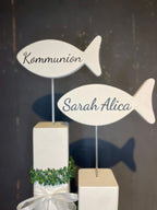 Stele XL mit Fisch zur Taufe & Kommunion - Mit Kränzchen & Schleife in 2 Größen