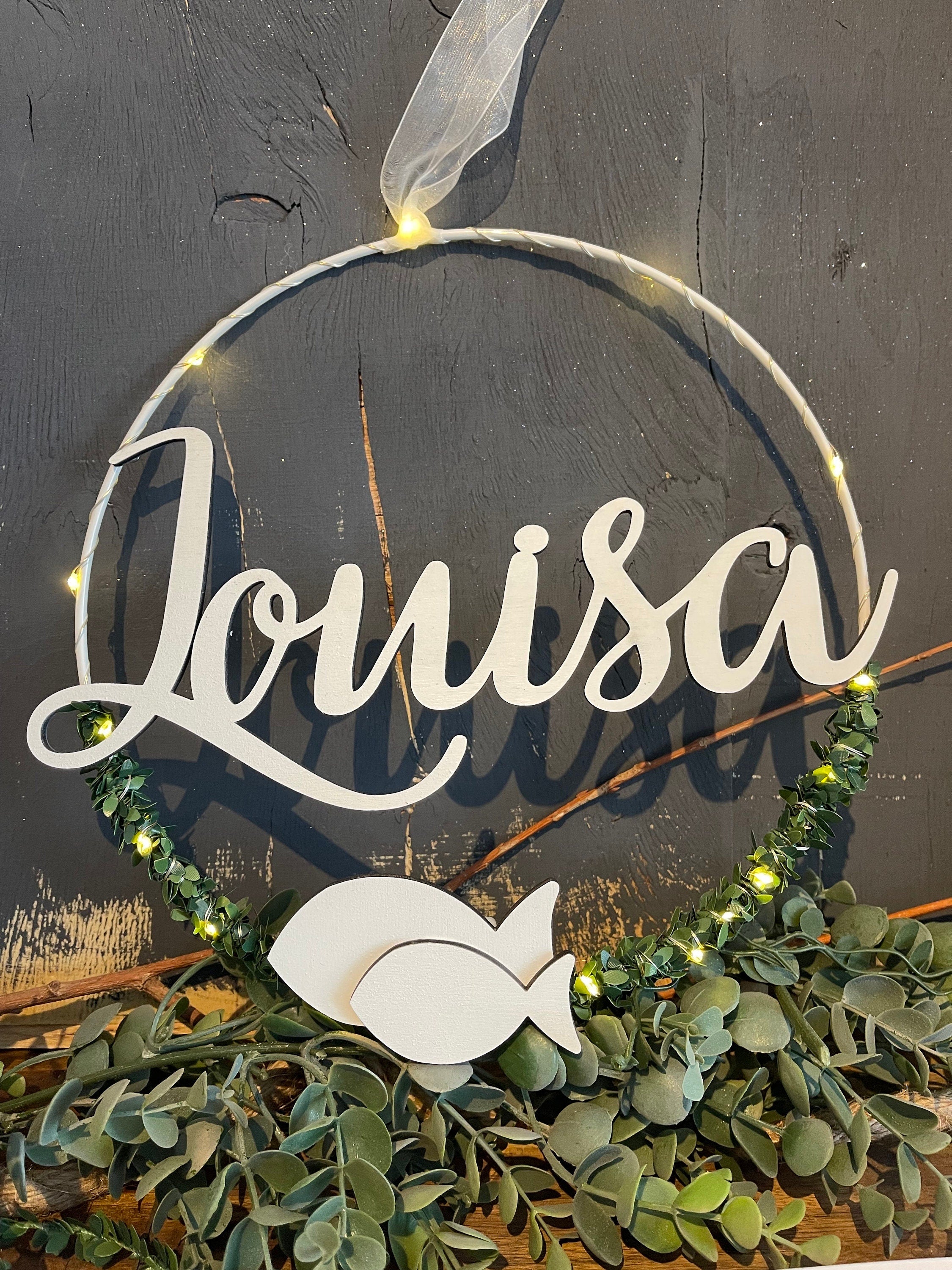 Türkranz mit Namen zur Taufe, Kommunion & Konfirmation - Personalisiert mit Lichterkette