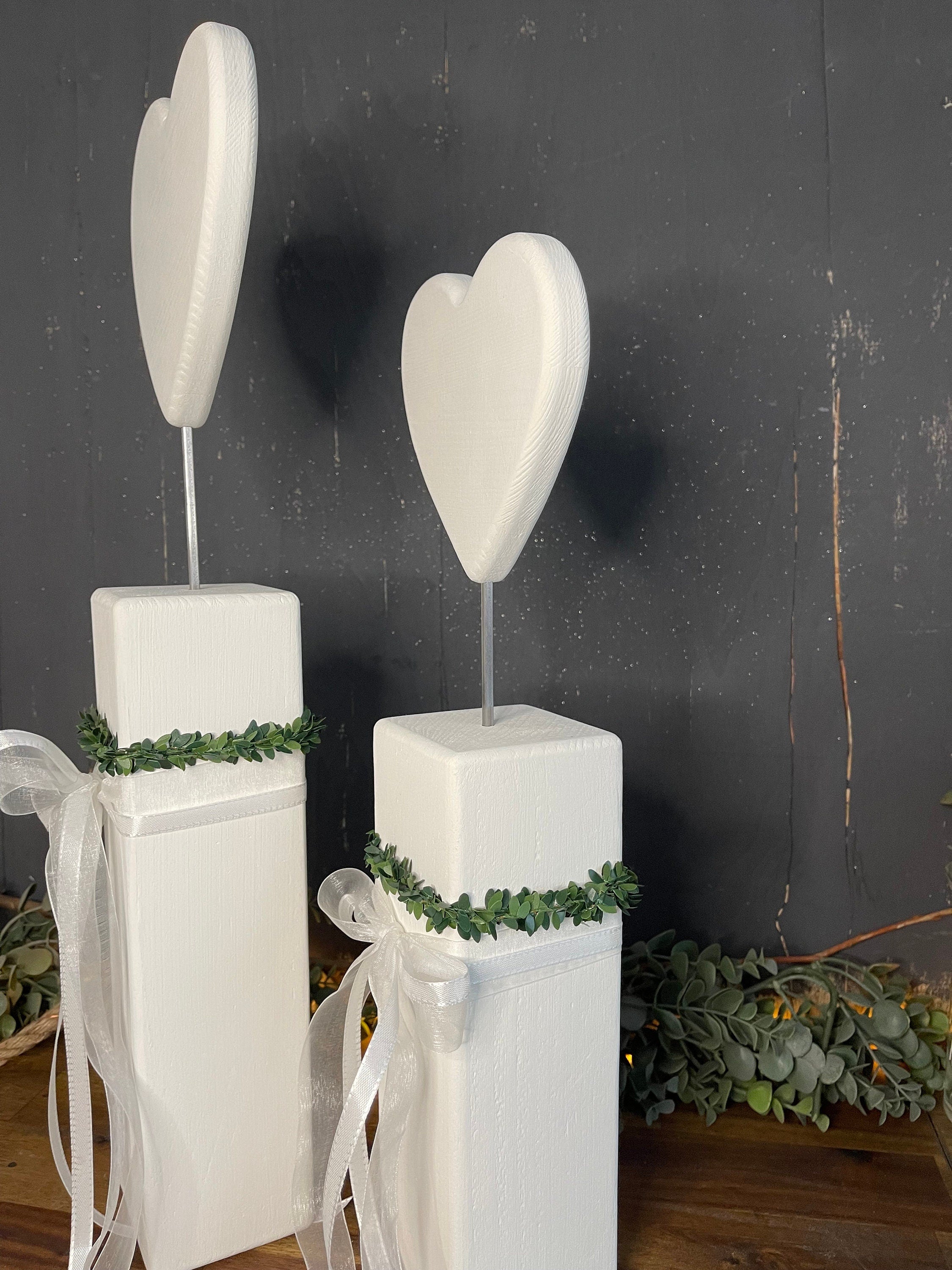 Herz Deko Stele Set zur Taufe & Kommunion - Komplett mit Kranz & Lichterkette