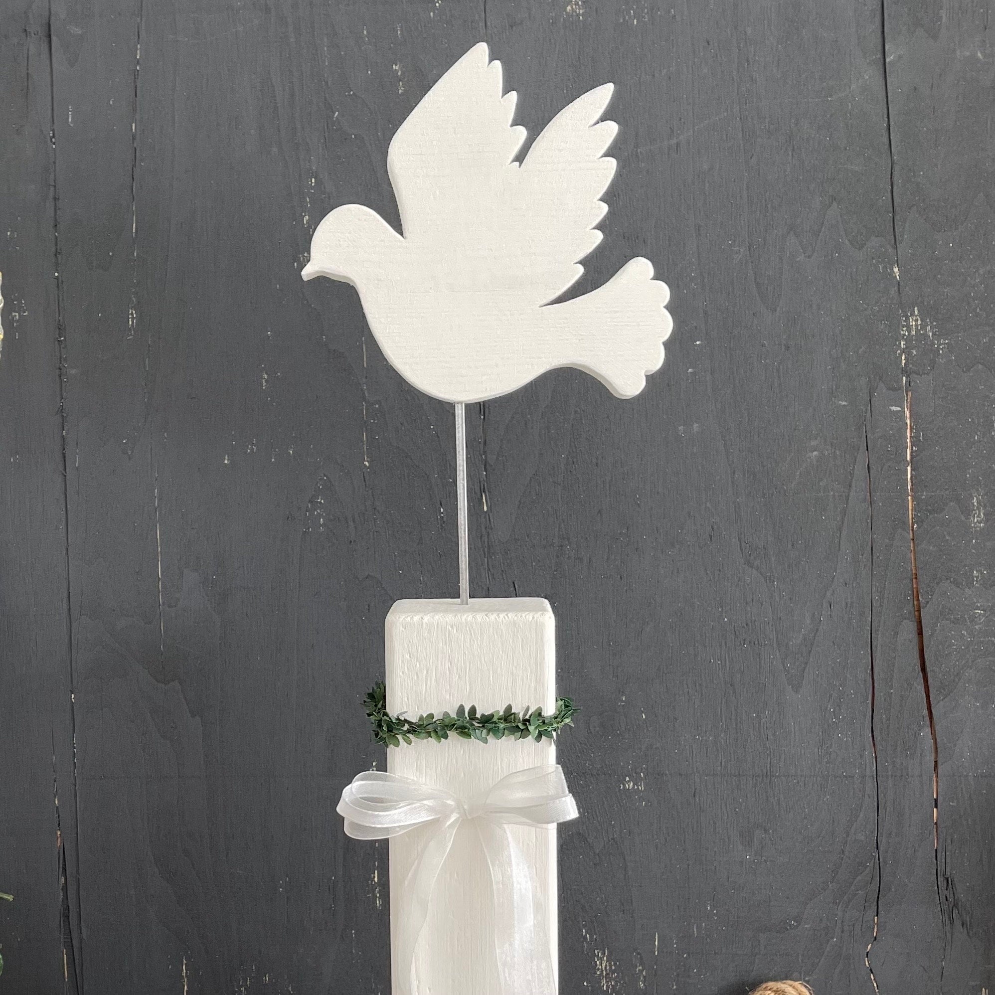 Stele mit Taube zur Taufe & Kommunion - Handgefertigt aus Holz