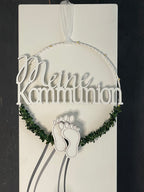 Deko Stele Set zur Taufe, Kommunion & Konfirmation - Komplett mit Kranz & Lichterkette