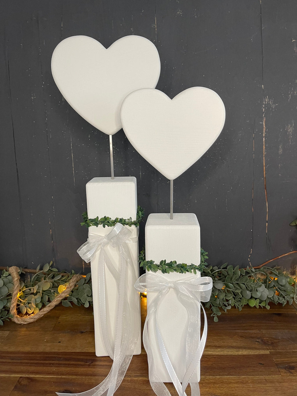 Herz Deko Stele Set zur Taufe & Kommunion - Komplett mit Kranz & Lichterkette