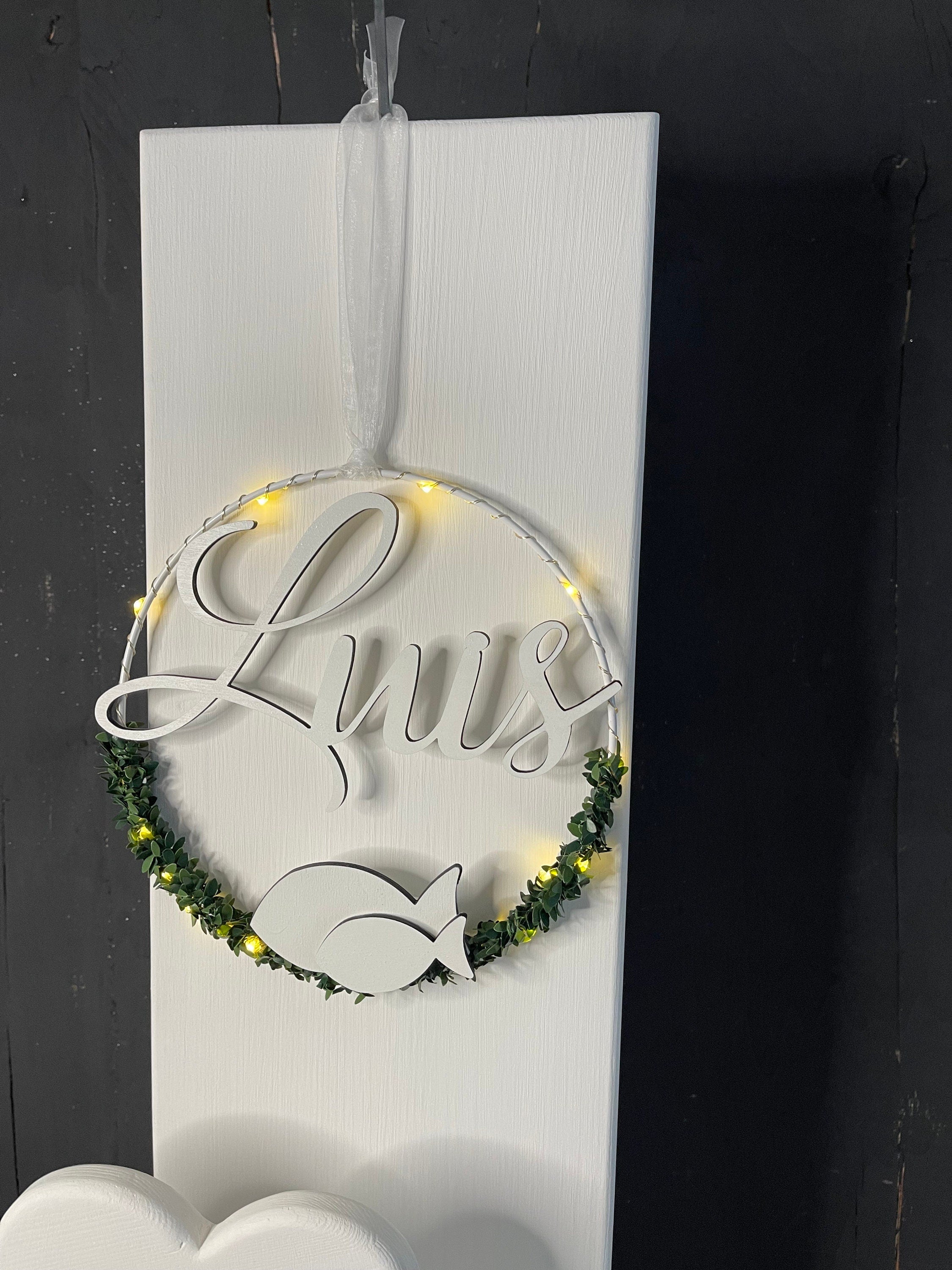 Herz Deko Stele Set zur Taufe & Kommunion - Komplett mit Kranz & Lichterkette