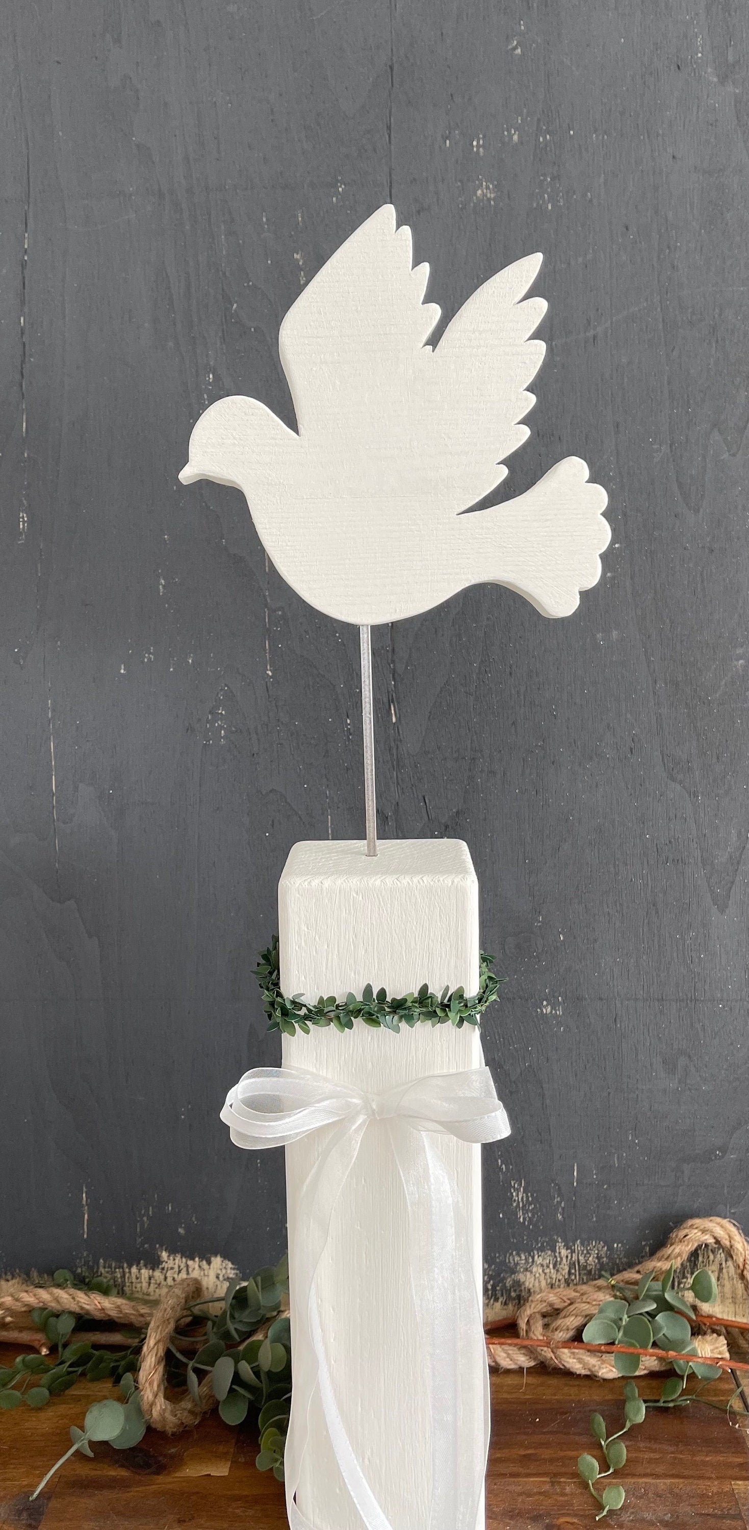 Stele mit Taube zur Taufe & Kommunion - Handgefertigt aus Holz
