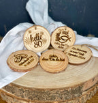 Gastgeschenke Tischkarte aus Holz - Personalisiert für Taufe, Kommunion & Hochzeit