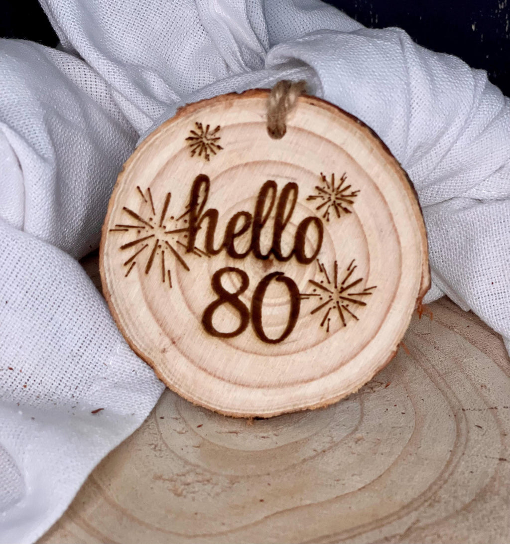 Gastgeschenke Tischkarte aus Holz - Personalisiert für Taufe, Kommunion & Hochzeit